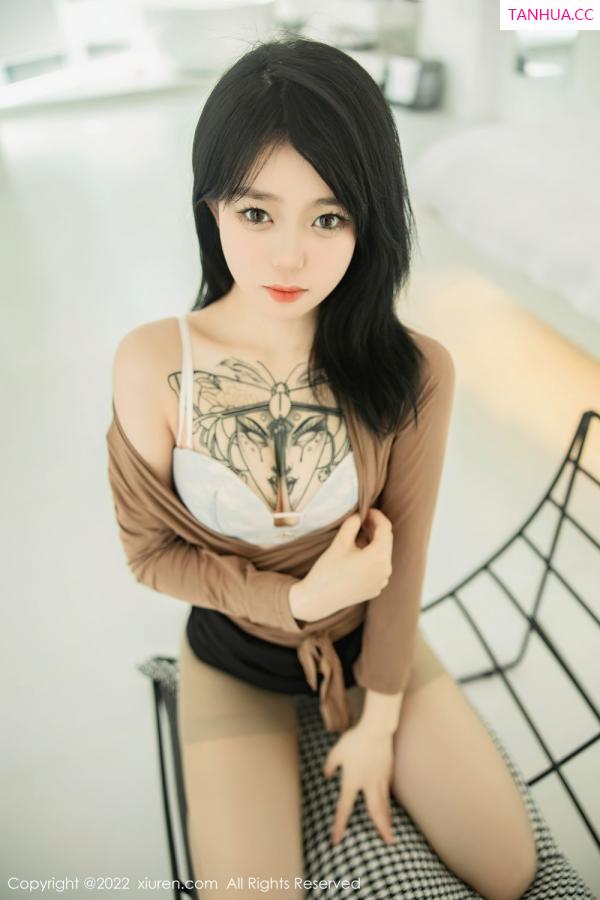 小奶瓶呜呜  [XiuRen]高清写真图 2022.09.14 No.5587 奶瓶第74张图片